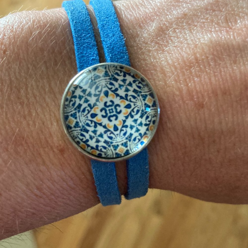 Womens Bracelet - leather / metal
